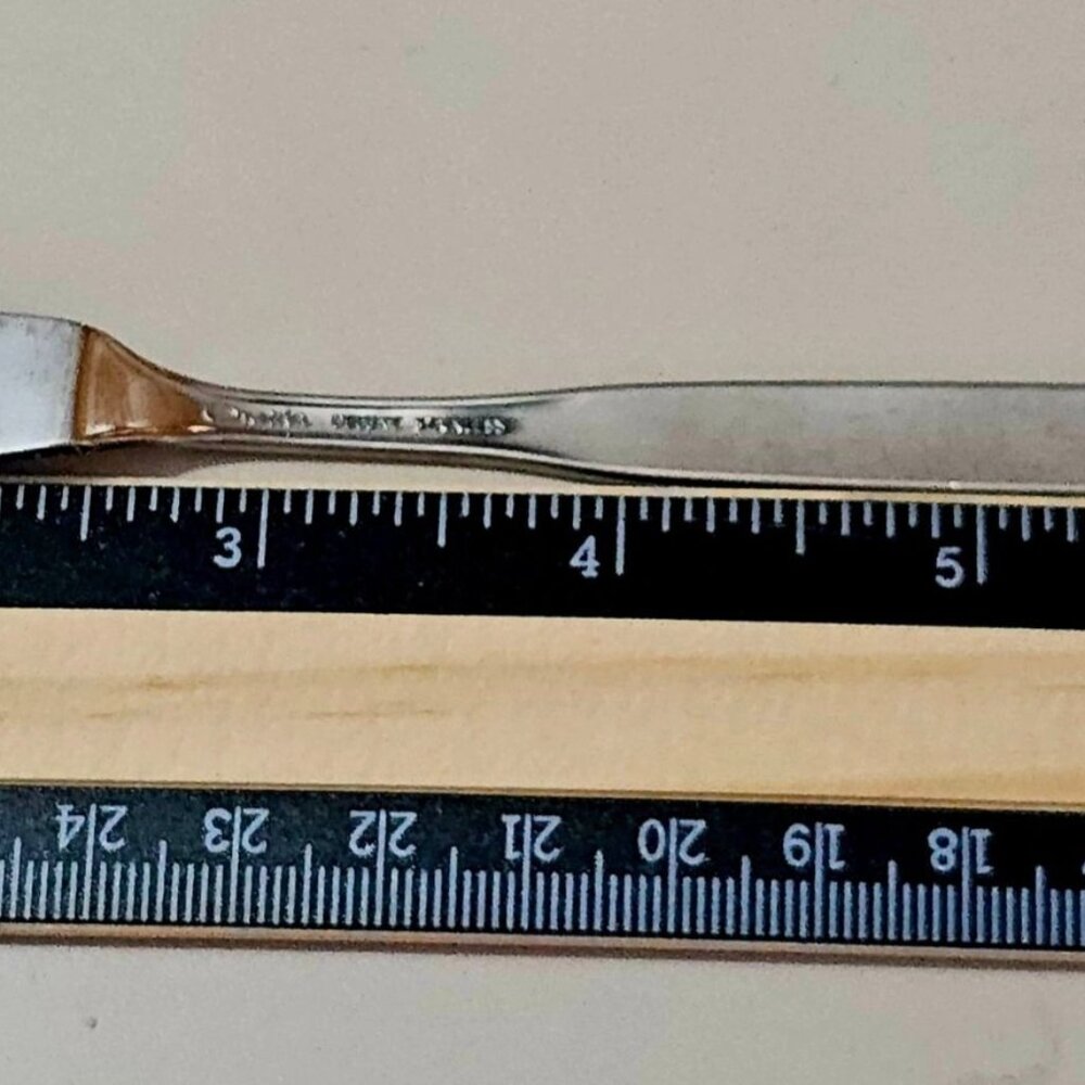 Oneida Spanish Mood Butter Knife 6.5" ornate handle vintage flatware piece - Picture 5 of 11